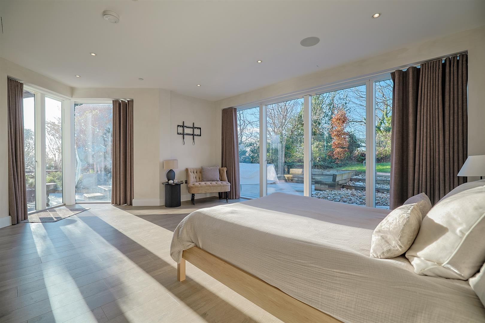 5 Westwinds, Langland, Swansea, SA3 4TA